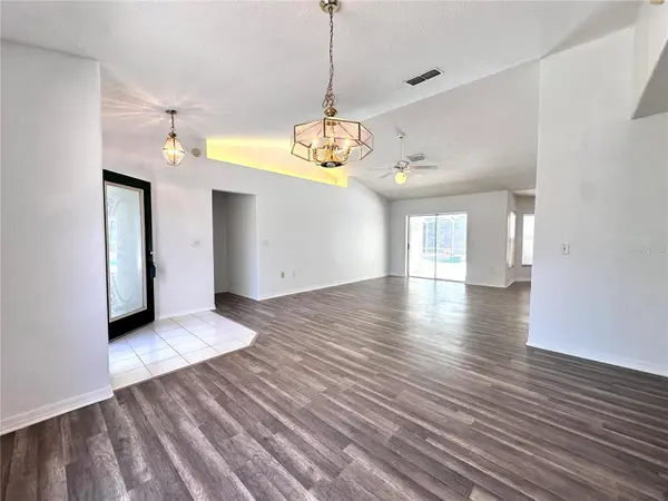 29439 SCHINNECOCK HILLS LN, San Antonio, FL 33576