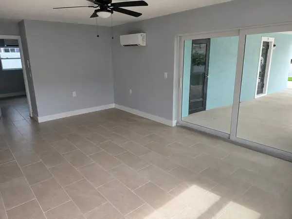 145 131ST AVE E #3, St Petersburg, FL 33708