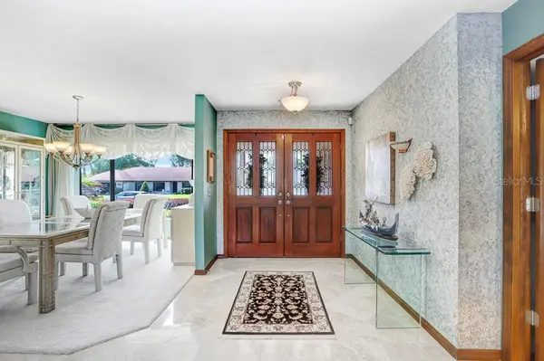 2809 FAIRWAY VIEW DR, Valrico, FL 33596