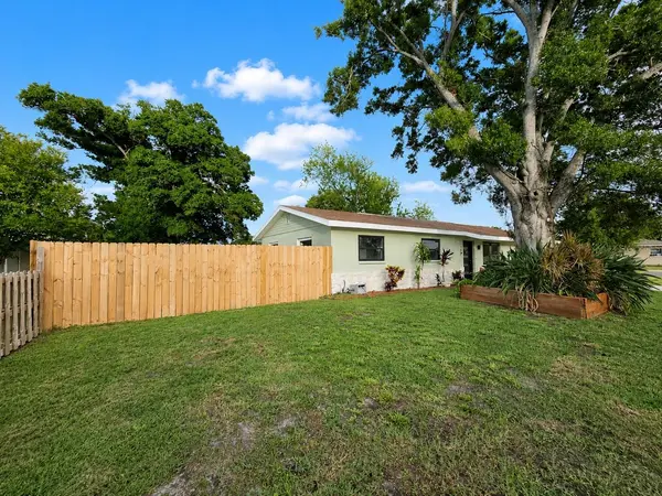 7001 59TH ST N, Pinellas Park, FL 33781