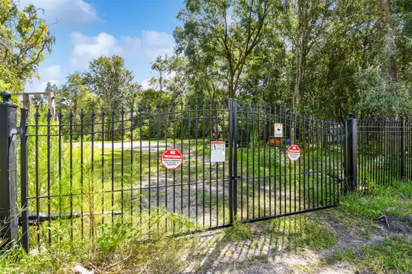 1758 LAND O LAKES BLVD, Lutz, FL 33549