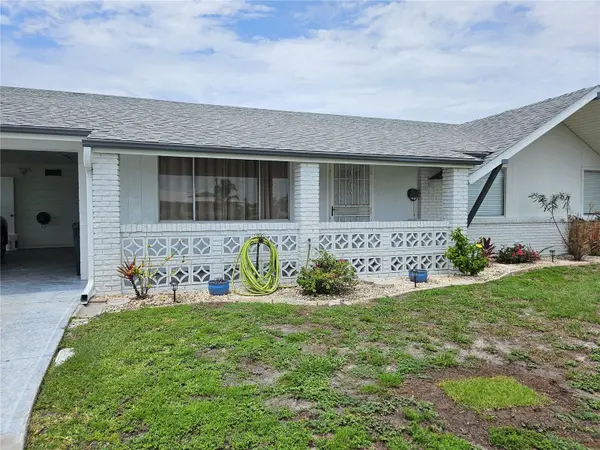 1703 AMHURST CIR, Sun City Center, FL 33573