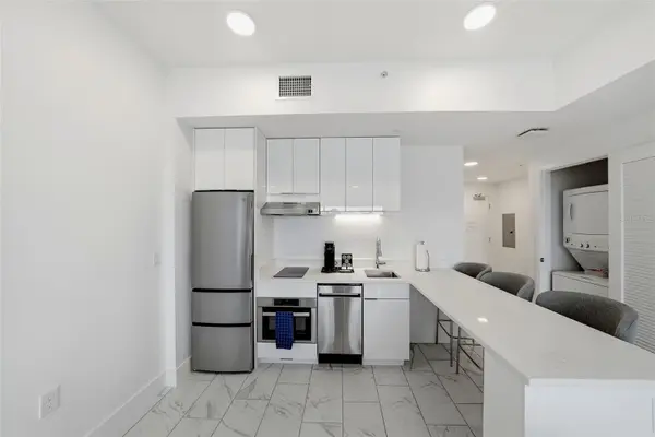 411 E SHORE DR #205, Clearwater Beach, FL 33767