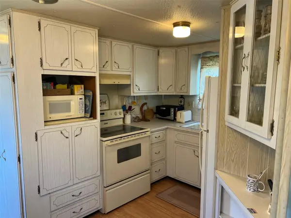 12674 SEMINOLE BLVD #M1, Largo, FL 33778