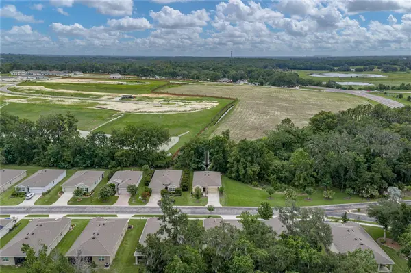 12322 EASTPOINTE DR, Dade City, FL 33525
