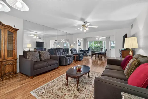 2440 WORLD PARKWAY BLVD #6, Clearwater, FL 33763