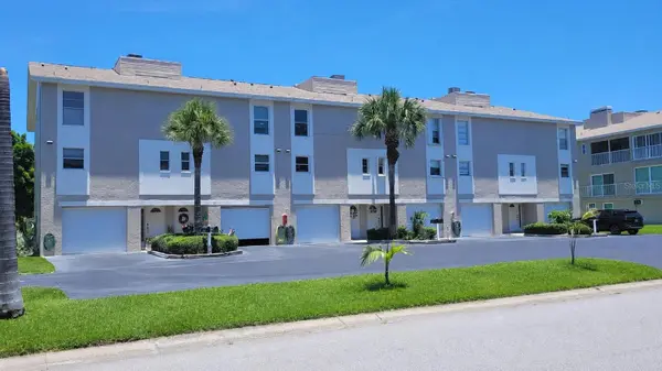 255 CAPRI CIR N #17, Treasure Island, FL 33706