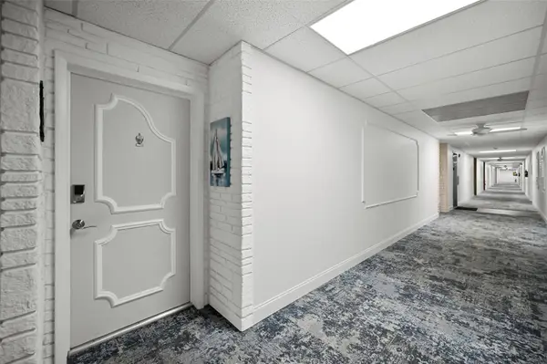 100 BLUFF VIEW DR #211C, Belleair Bluffs, FL 33770