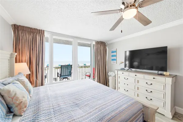 9980 GULF BLVD #211, St Petersburg, FL 33706