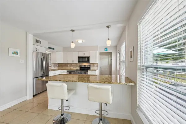 5005 BEE RIDGE RD, Sarasota, FL 34233