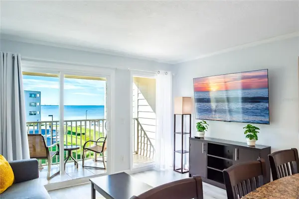 2506 N ROCKY POINT DR #301, Tampa, FL 33607