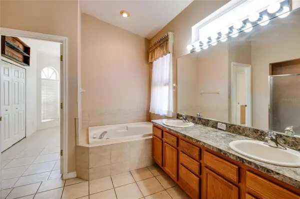 1805 WOOD BEND ST, Tarpon Springs, FL 34689