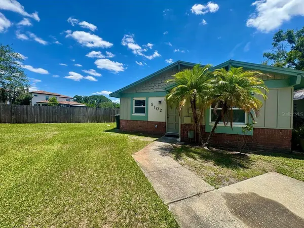 5102 LAWNTON CT, Tampa, FL 33624