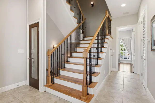 47 W MORGAN ST, Tarpon Springs, FL 34689