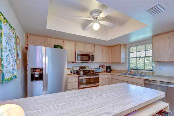 4008 ASHFORD GREEN PL #F204, Tampa, FL 33613