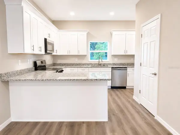5028 FINDERS CT, Tampa, FL 33617