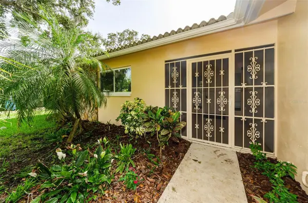 1529 E DORCHESTER DR, Palm Harbor, FL 34684