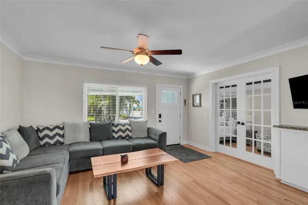 564 70TH AVE, St Pete Beach, FL 33706