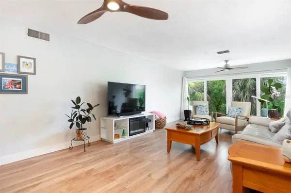 10152 REGAL DR, Largo, FL 33774