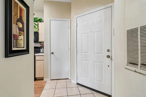 8414 LUCUYA WAY #201, Tampa, FL 33637