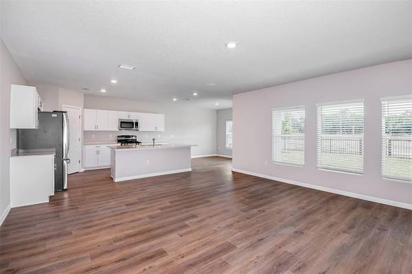 33647 NOBLE CREEK PL, Dade City, FL 33525