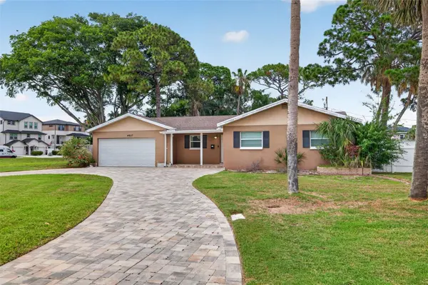 4627 VENETIAN BLVD NE, St Petersburg, FL 33704