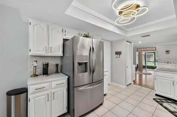 3612 PINE KNOT DR, Valrico, FL 33596