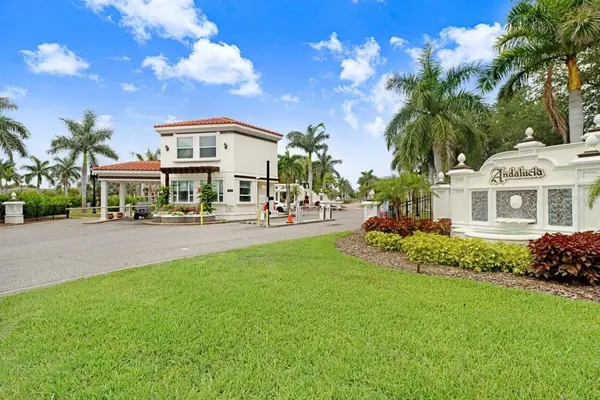 6104 LAGOMAR LN, Apollo Beach, FL 33572