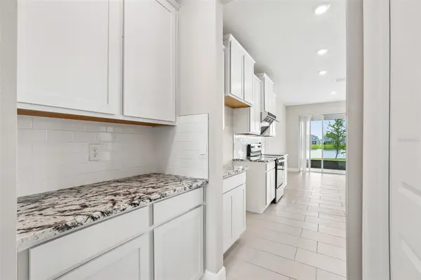 327 MANGROVE MANOR DR, Apollo Beach, FL 33572