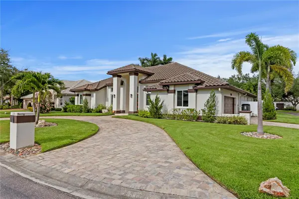 1230 DARLINGTON OAK CIR NE, St Petersburg, FL 33703