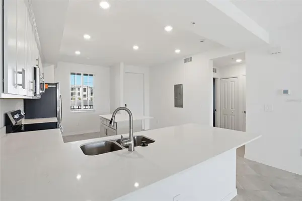 19110 SCALLOP LOOP #204, Lakewood Ranch, FL 34211