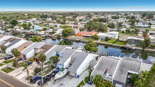 8725 BAY POINTE DR, Tampa, FL 33615