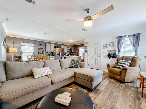 10485 HOLIDAY SHORES DR #302, Largo, FL 33773