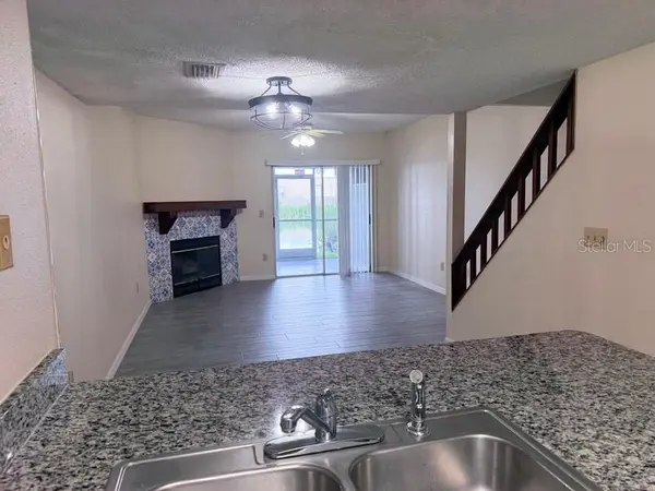 7514 COLONIAL CT, Tampa, FL 33615