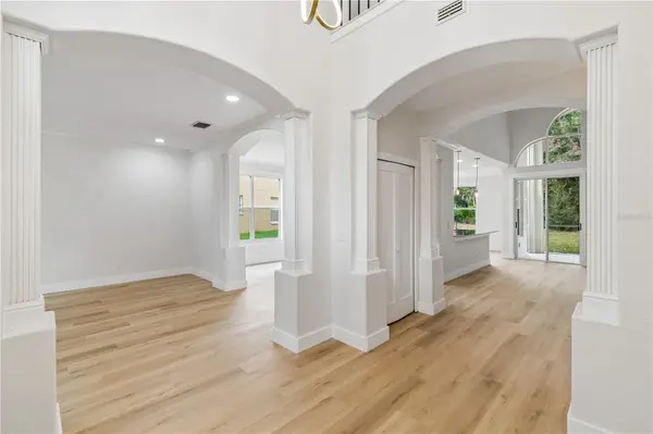 16936 FALCONRIDGE RD, Lithia, FL 33547