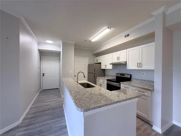 5618 PINNACLE HEIGHTS CIR #305, Tampa, FL 33624