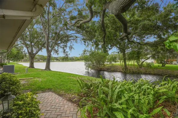 3050 OVERLOOK PL, Clearwater, FL 33760
