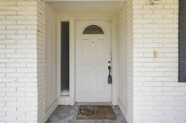 1606 LARK LN, Brandon, FL 33510