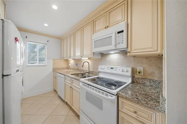 182 115TH AVE N #182, St Petersburg, FL 33716