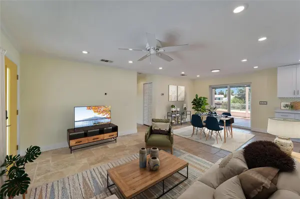 8702 DRIFTWOOD DR, Tampa, FL 33615
