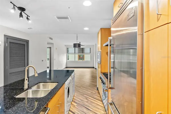 1120 E KENNEDY BLVD #618, Tampa, FL 33602