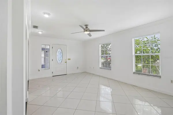 9680 PARK LAKE DR N, Pinellas Park, FL 33782