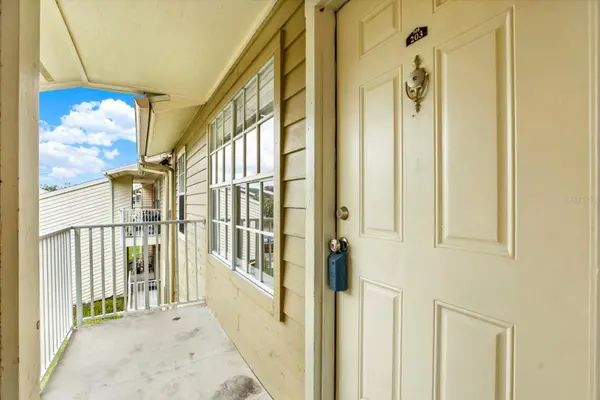 308 LAKE PARSONS GN #203, Brandon, FL 33511