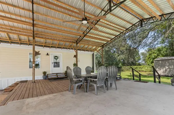 4920 W KNIGHTS GRIFFIN RD, Plant City, FL 33565