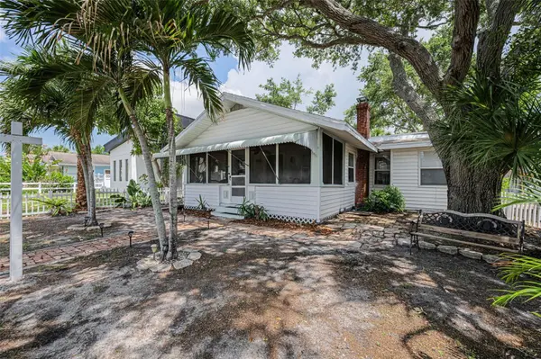 3829 2ND AVE N, St Petersburg, FL 33713