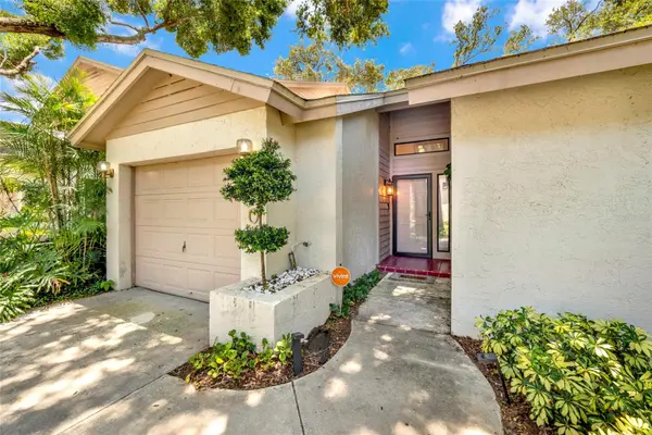 1900 WHISPERING WAY, Tarpon Springs, FL 34689
