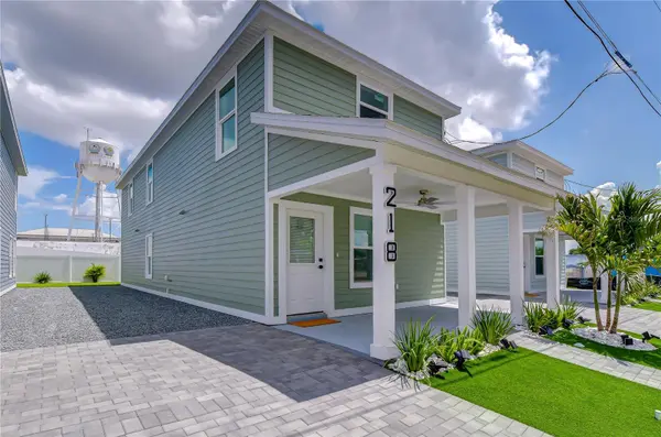 218 8TH AVENUE DR W, Bradenton, FL 34205