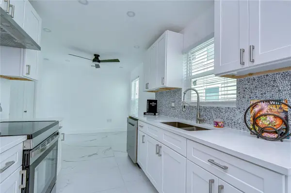 222 8TH AVENUE DR W, Bradenton, FL 34205