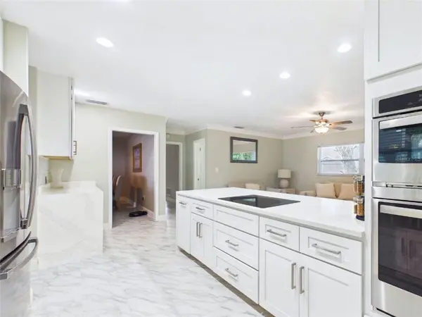 409 4TH AVE N, Tierra Verde, FL 33715