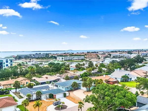 409 4TH AVE N, Tierra Verde, FL 33715